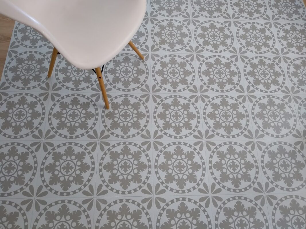 Sage Sorzano vinyl floor tiles